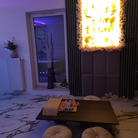 New In Gdansk! Red Room In The Heart Of Gdansk - Bdsm - With A Luxury Jacuzzi And Access To A Sauna Buitenkant foto